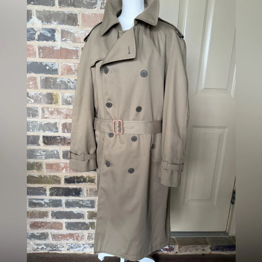Vintage London Fog Tan Trench Coat Removable Zipped Lining Sz 44R Large - Picture 5 of 12